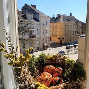 https://homey-apartment-on-vicheva-str.hotelslviv.net